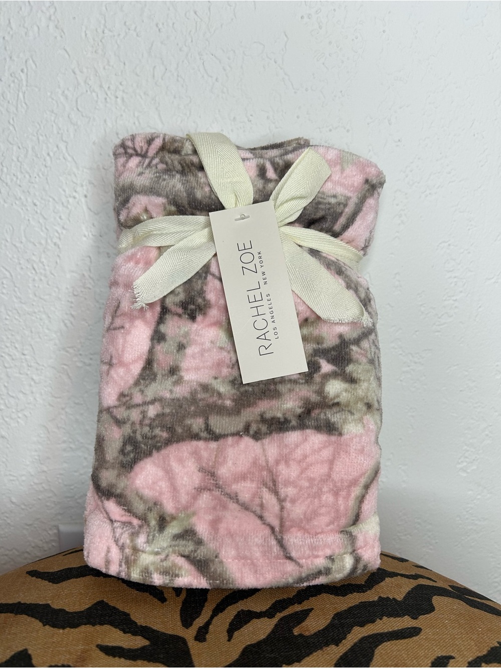 NEW Rachel Zoe Set of 2 Pink Camouflage Hand Towels
